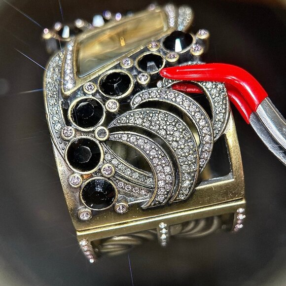 Stunning Heidi Daus Watch - Picture 4 of 8